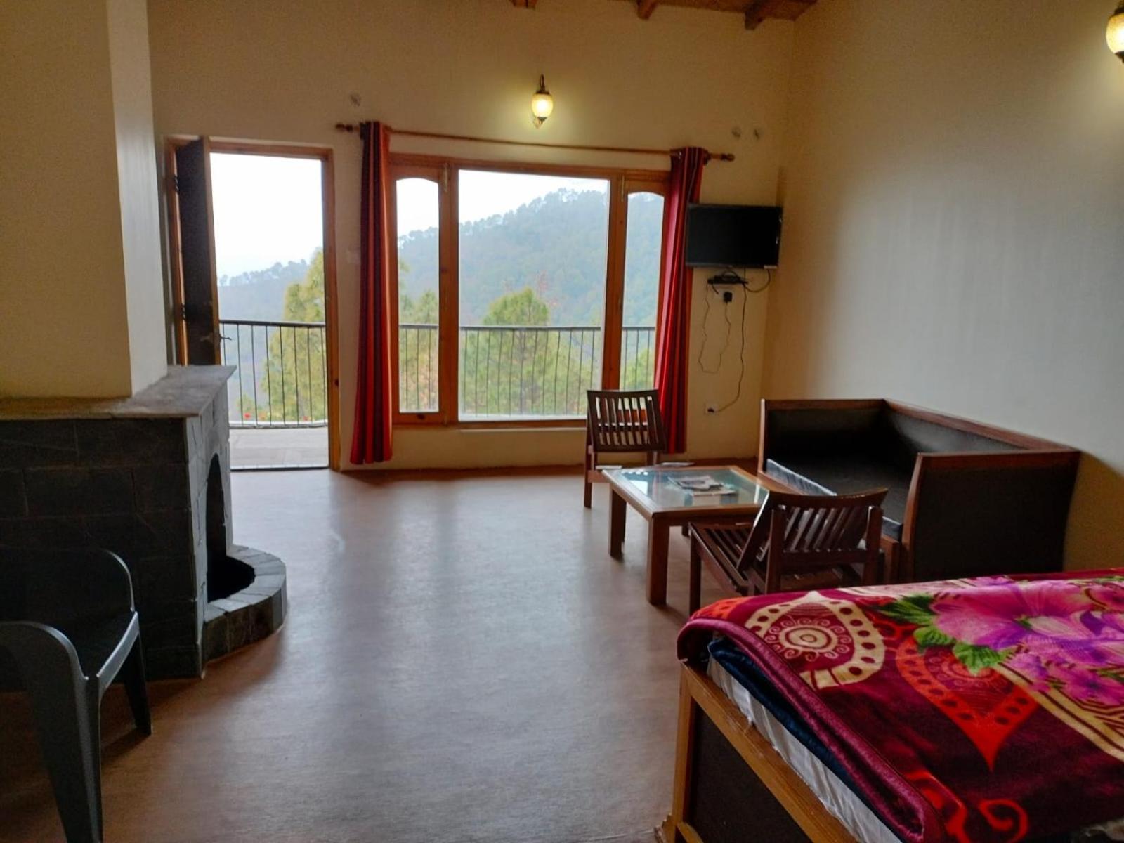 Elphinstone Inn Almora Eksteriør billede